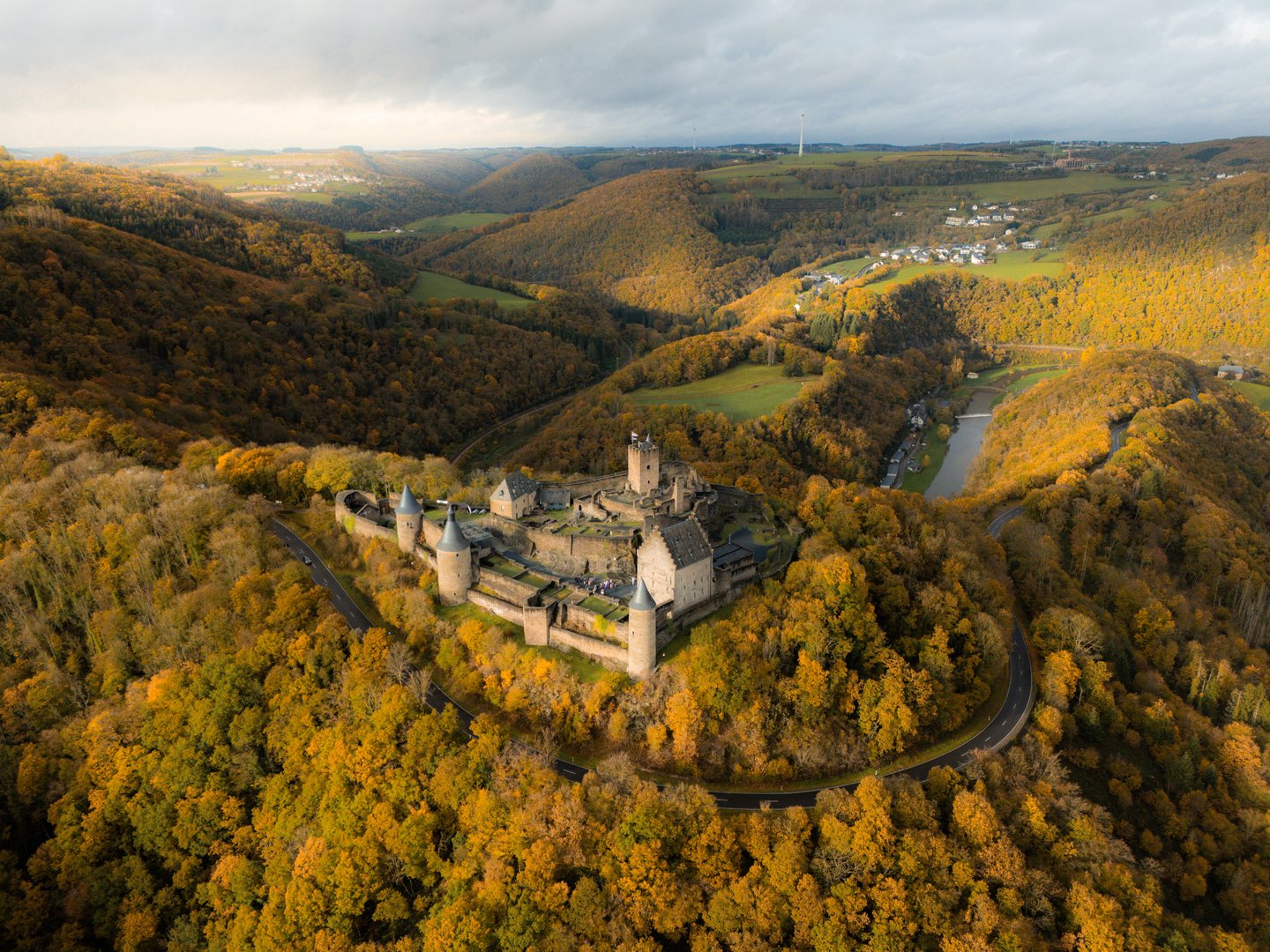 THE CASTLES OF ÉISLEK